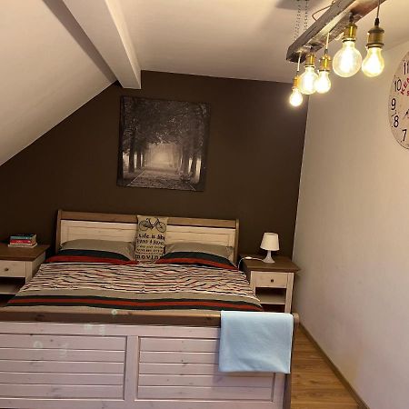 O Mansarda Intima :) - The Intimate Attic :) Apartment Bragadiru Exterior photo